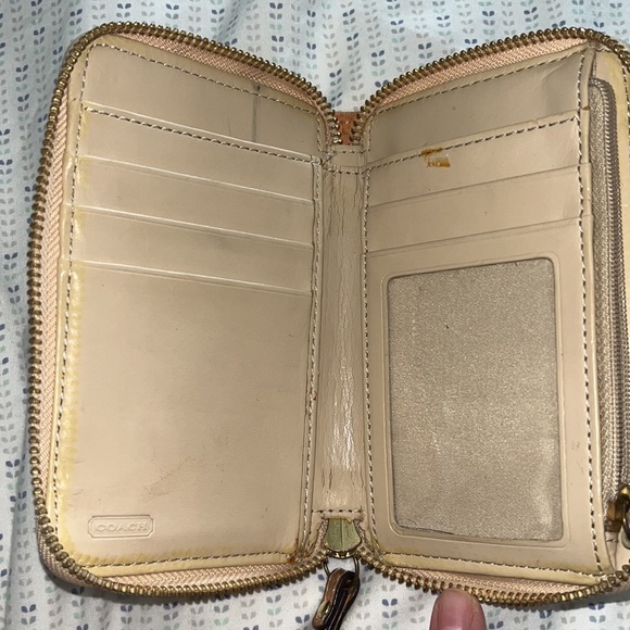 Coach Wallet - Picture 4 of 11